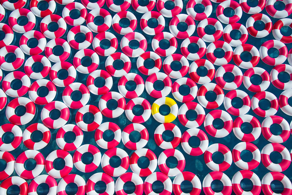 Photographer Gray Malin goes poolside | KNSTRCT