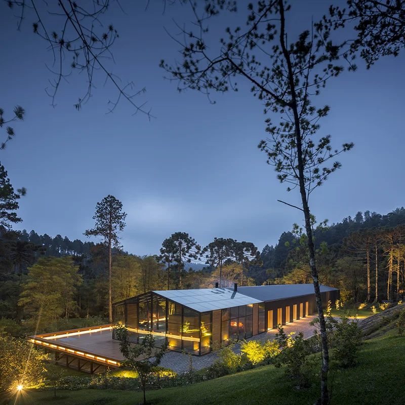 Studio MK27 Explores The Duality Between Opaque and Transparent at The Mororó House