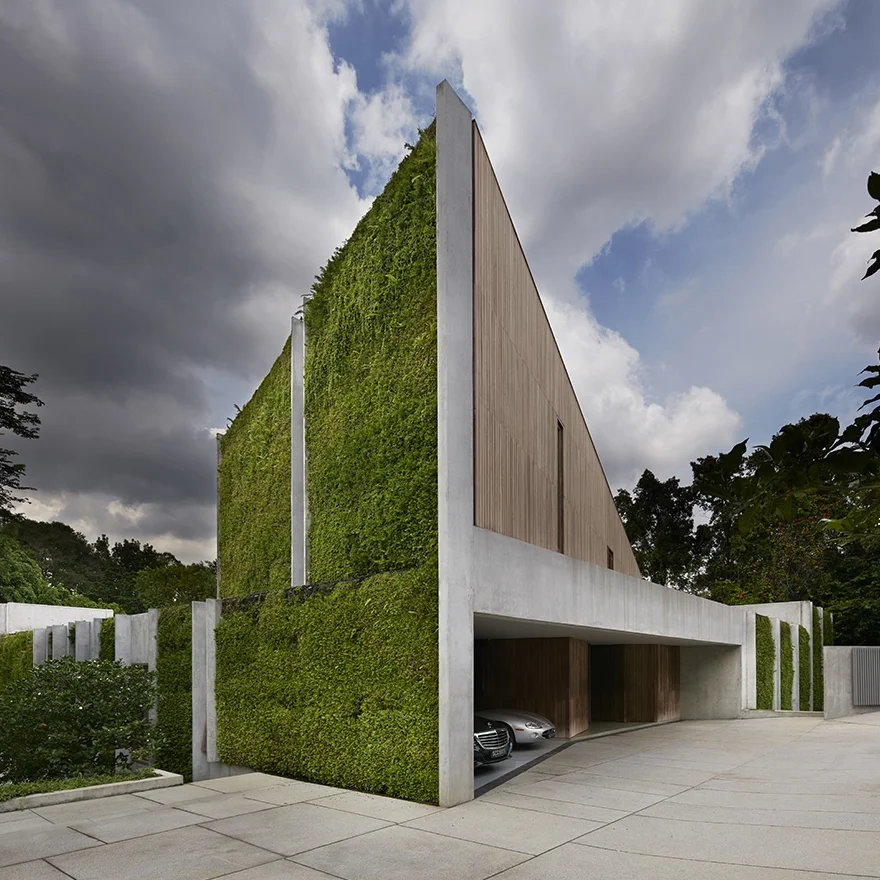 Tsao & McKown's Astrid Hill House Breaks Away From Tradition