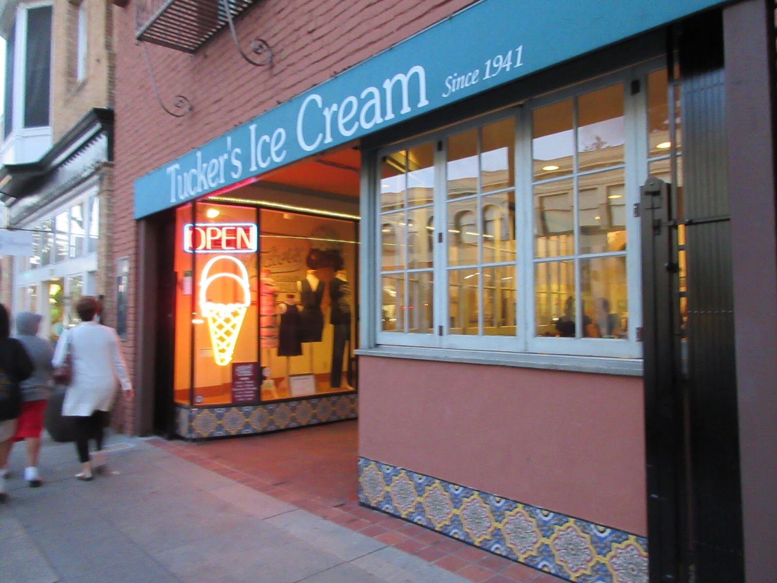 Tucker's Super Creamed Ice Cream, Alameda