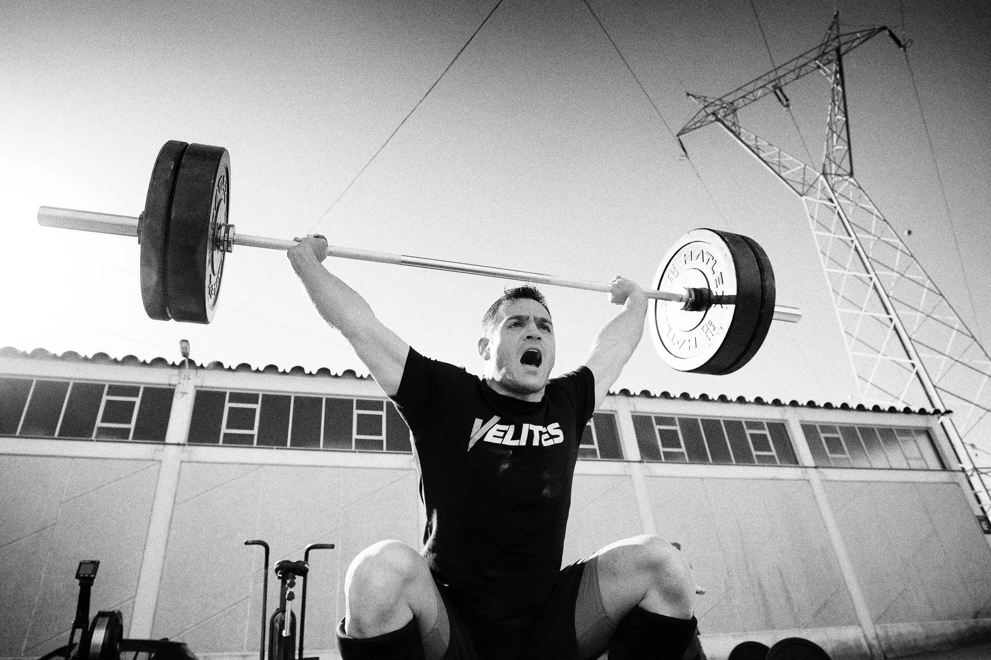 Gonçalo Barriga Sports Photographer - CrossFit athlete barbell snatch