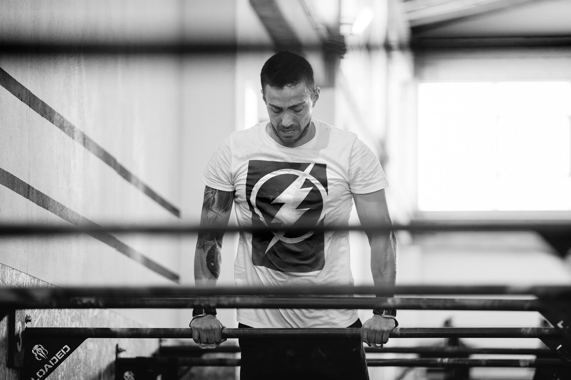 Gonçalo Barriga Sports Photographer - CrossFit coach athlete muscle up