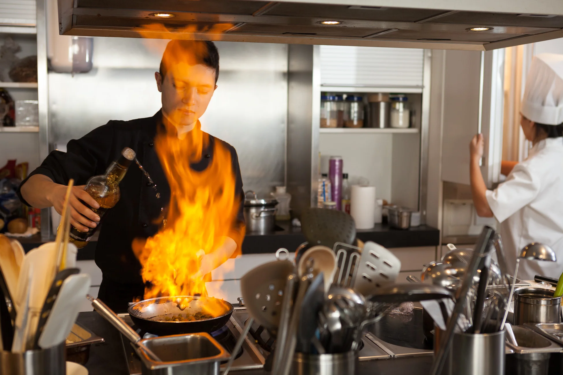 Gonçalo Barriga Lifestyle Photographer - Chef cooking