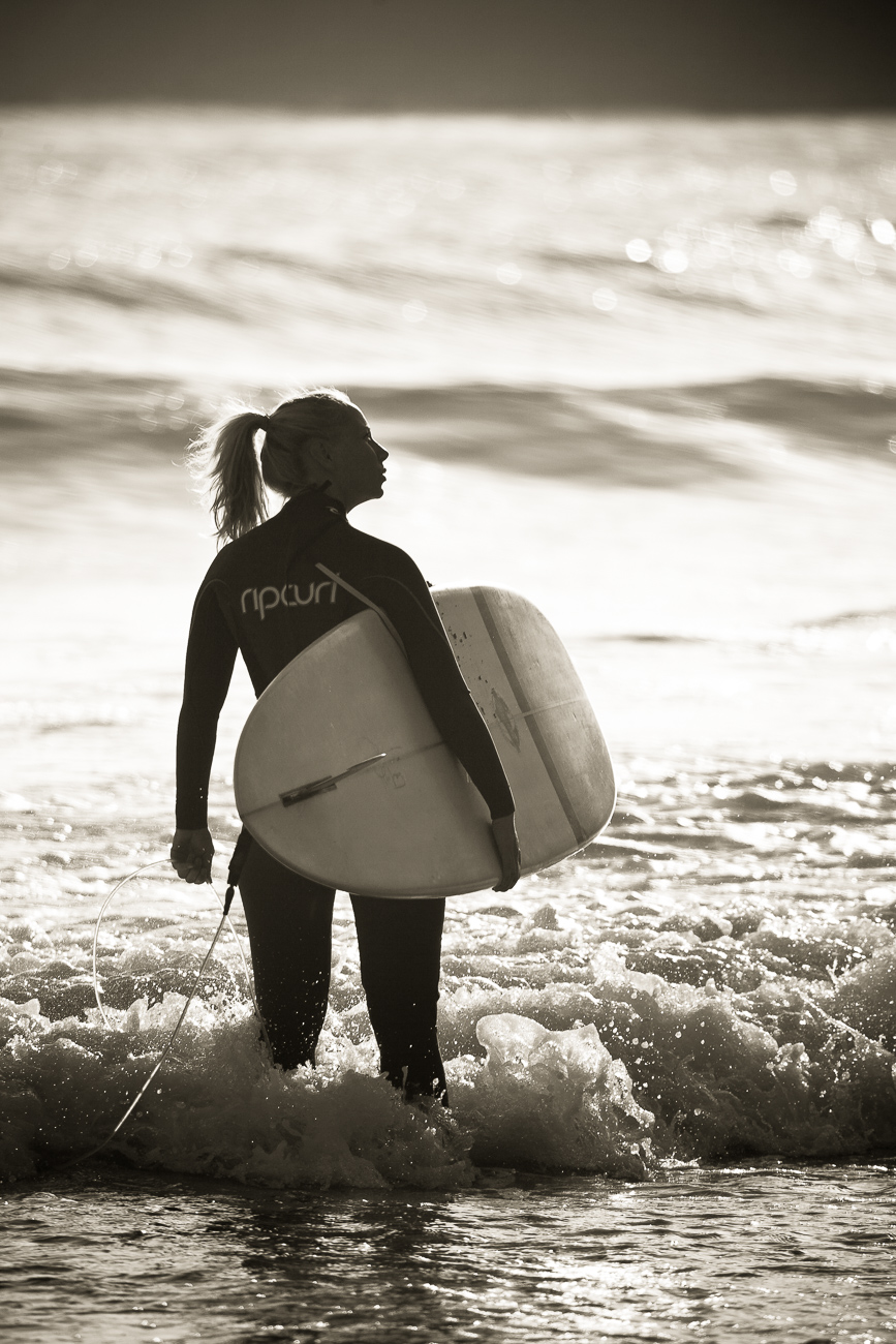 Gonçalo Barriga Photographer - Surfer girl