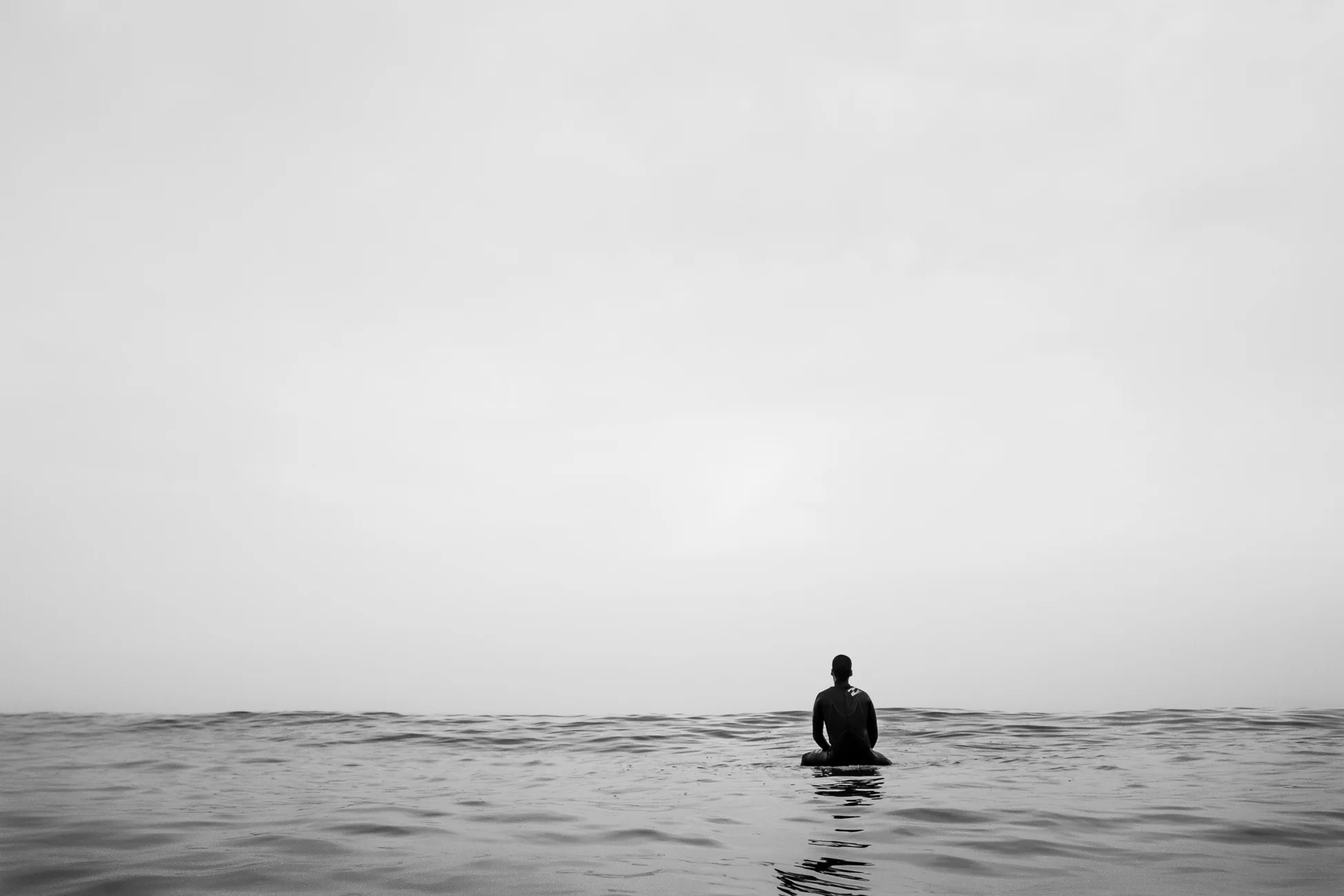 Gonçalo Barriga Photographer - Surfer waiting for the perfect wave