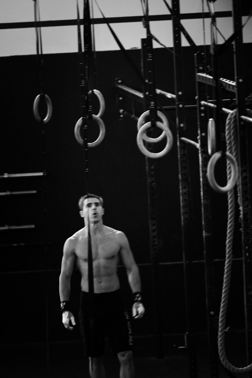 Gonçalo Barriga Sports Photographer - CrossFit athlete ring muscle ups