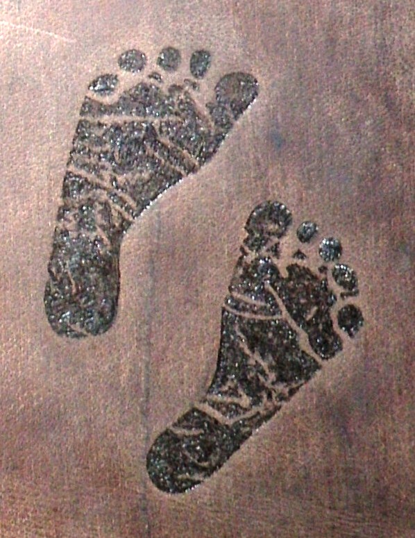 Circle M-Brand heat engraving Baby Feet.JPG