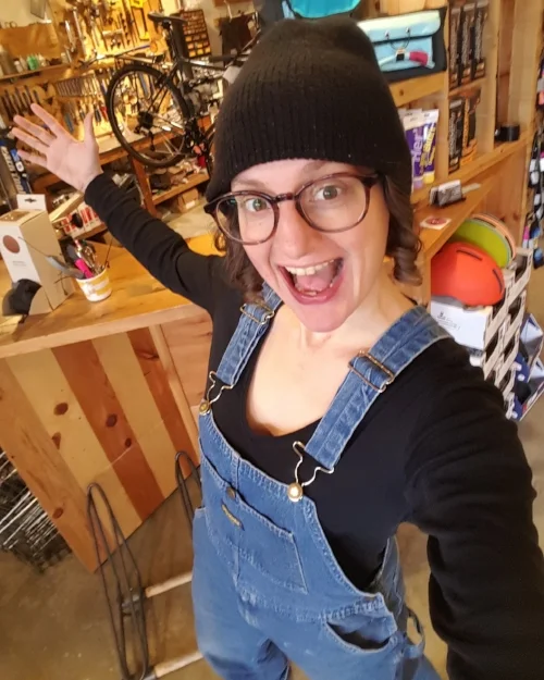 Hi friends, I'm here! If the weather gods smile upon us and it starts to dump snow for real, the shop may close early. But until then we'll be open for business with the heat cranked up, jackets and gloves stocked up and the jams playing.