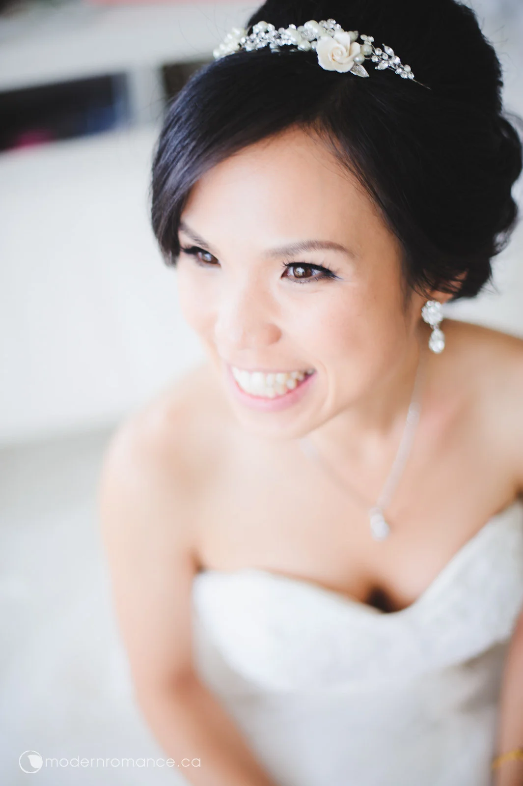 1.1 bride prep-0157.jpg