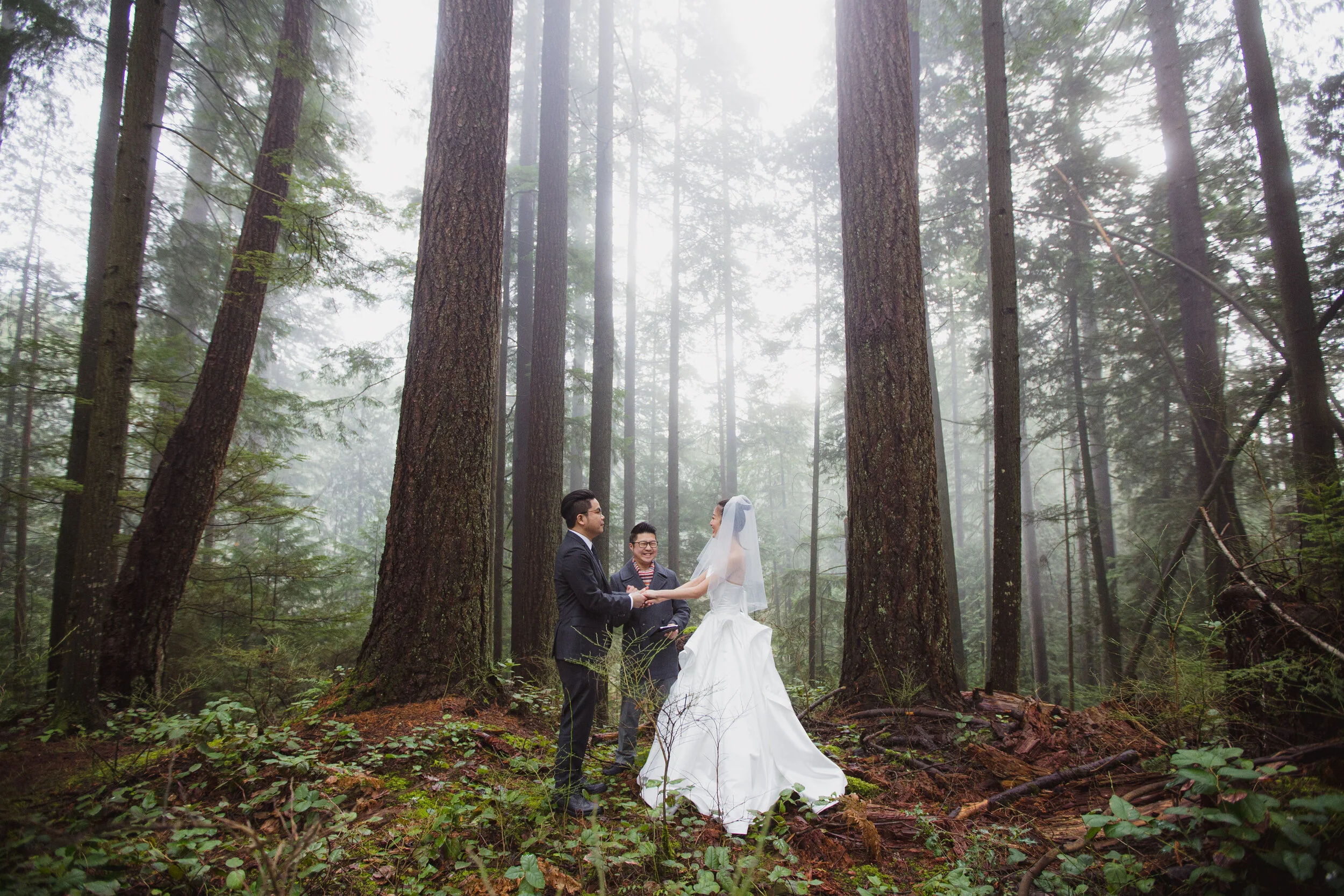 ModernRomance-SukiKenny-Elopement-5.jpg