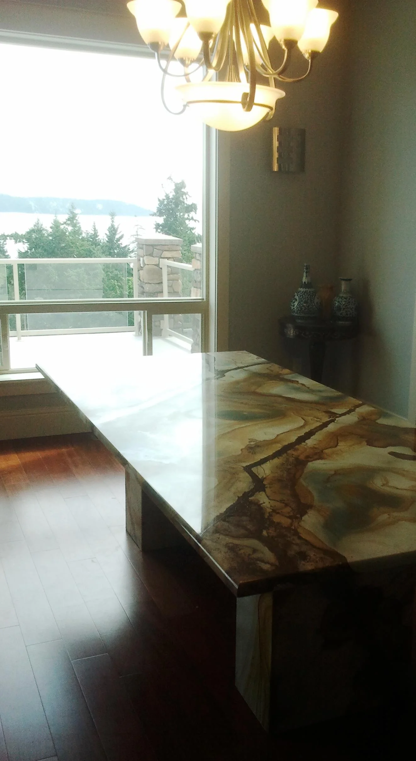 palomino table