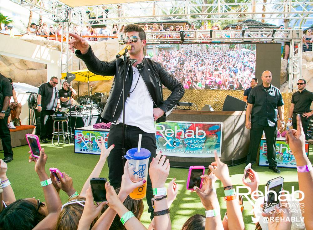 I'm not sure if it's the sun, the girls or the drinks that are giving me Blurred Lines.