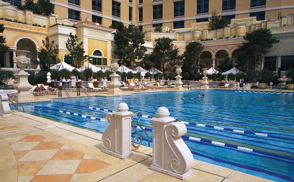 Calm and Relaxing. This is not your Dayclub Vegas pool.