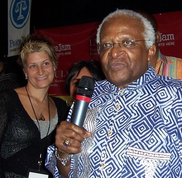 Pilar and Desmond Tutu. Peace Jam. LA. 2008.