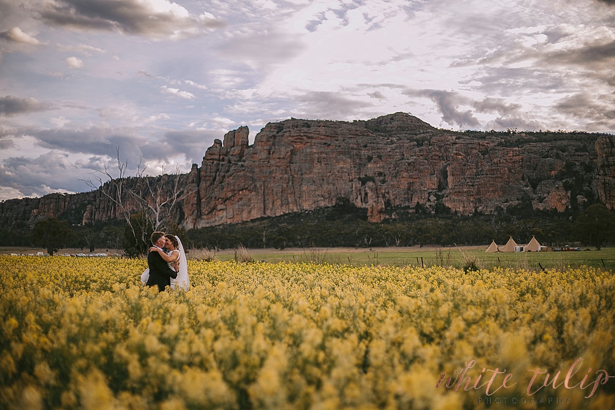 destination-wedding-photographer-country-victoria-wimmera_0080.jpg