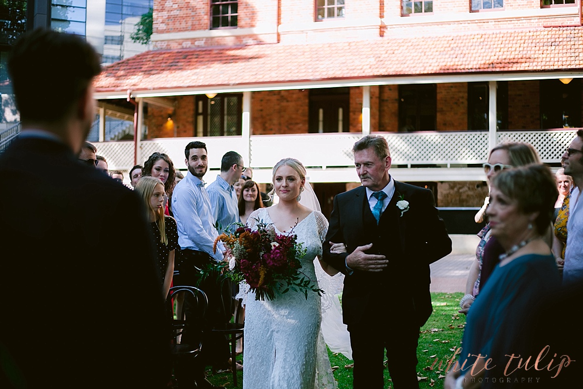 LAMONTS-BISHOPS-HOUSE-PERTH-WEDDING_0005.jpg