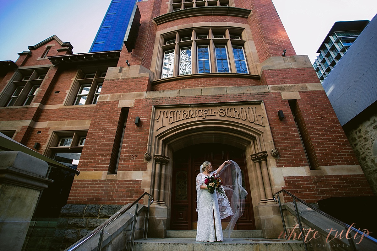 LAMONTS-BISHOPS-HOUSE-PERTH-WEDDING_0024.jpg