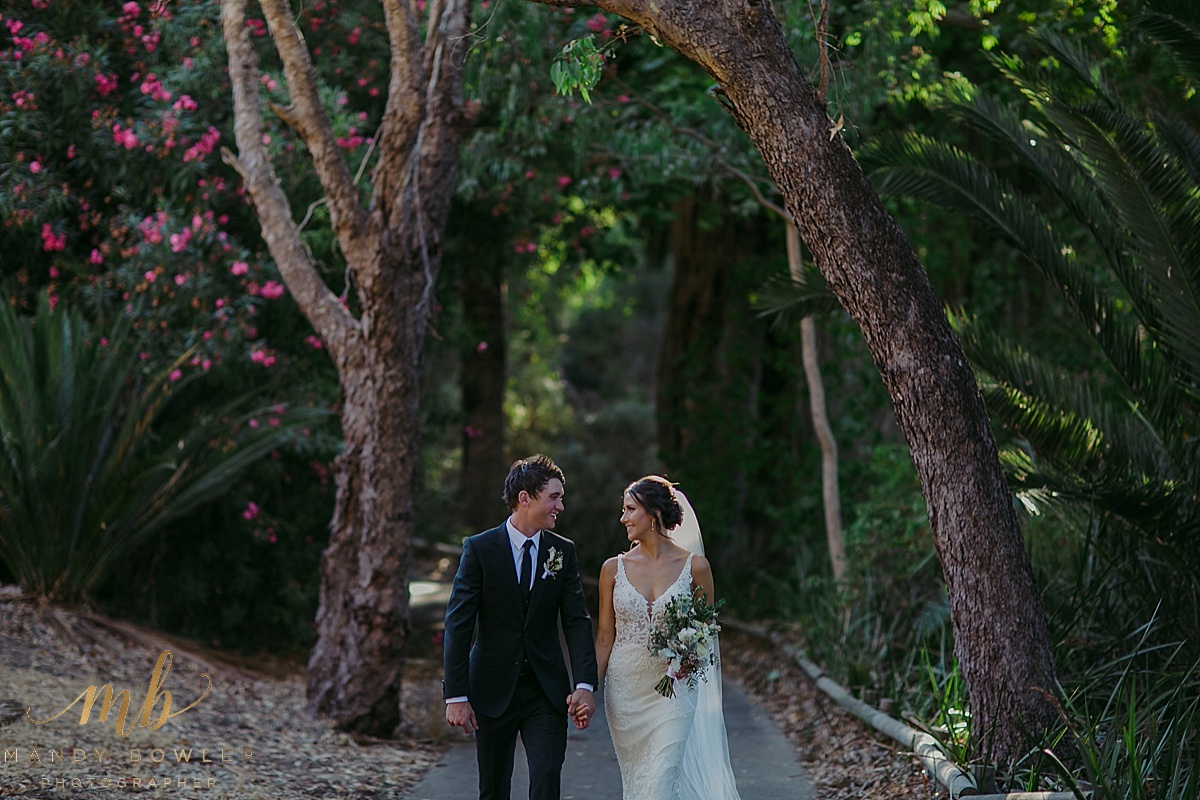 perth-wedding-photographers-scented-gardens_0033.jpg