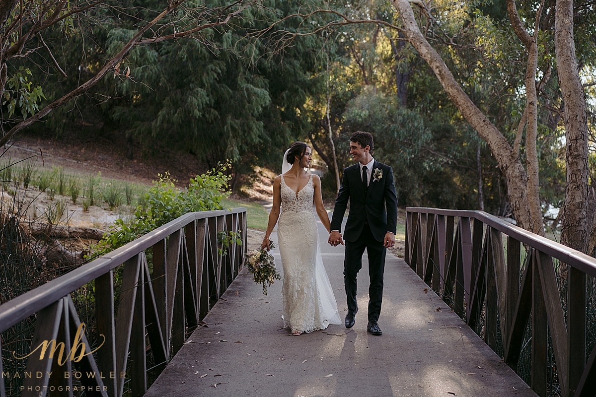 perth-wedding-photographers-scented-gardens_0055.jpg