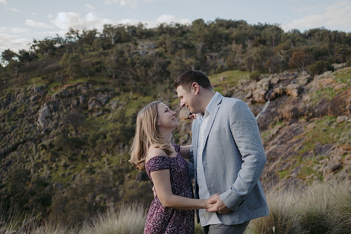 bells-rapids-pre-wedding-portraits-swan-valley-photography_0002.jpg
