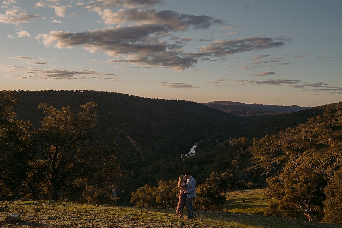 bells-rapids-pre-wedding-portraits-swan-valley-photography_0009.jpg