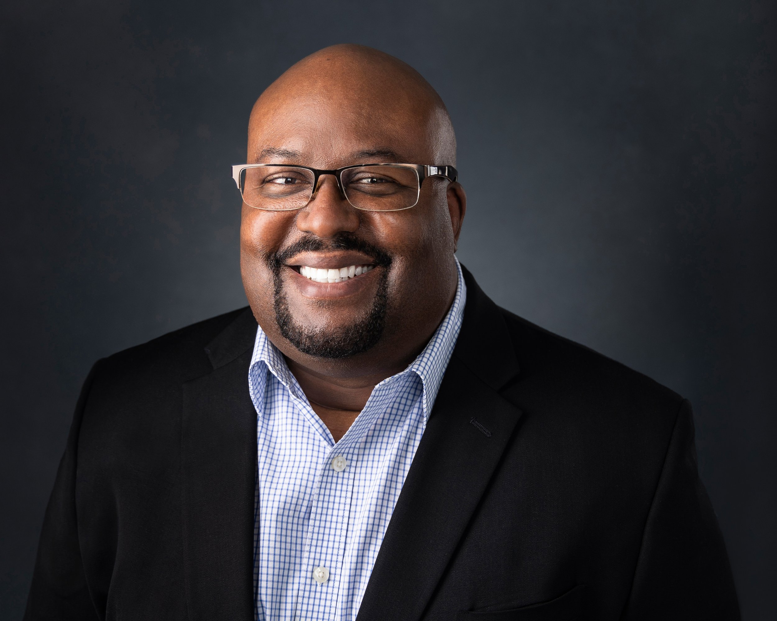 Professional Headshot Photographer in the Detroit Area