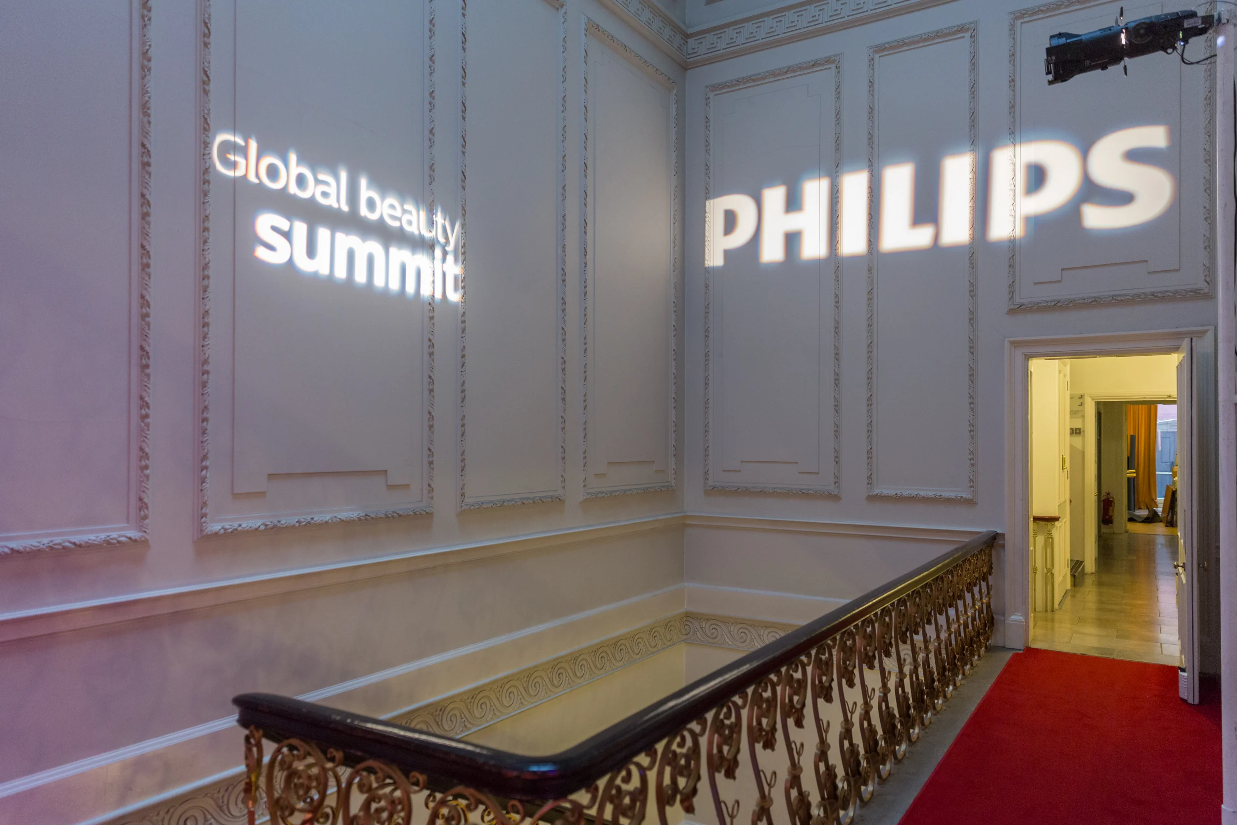 Looking & Feeling Beautiful With Philips