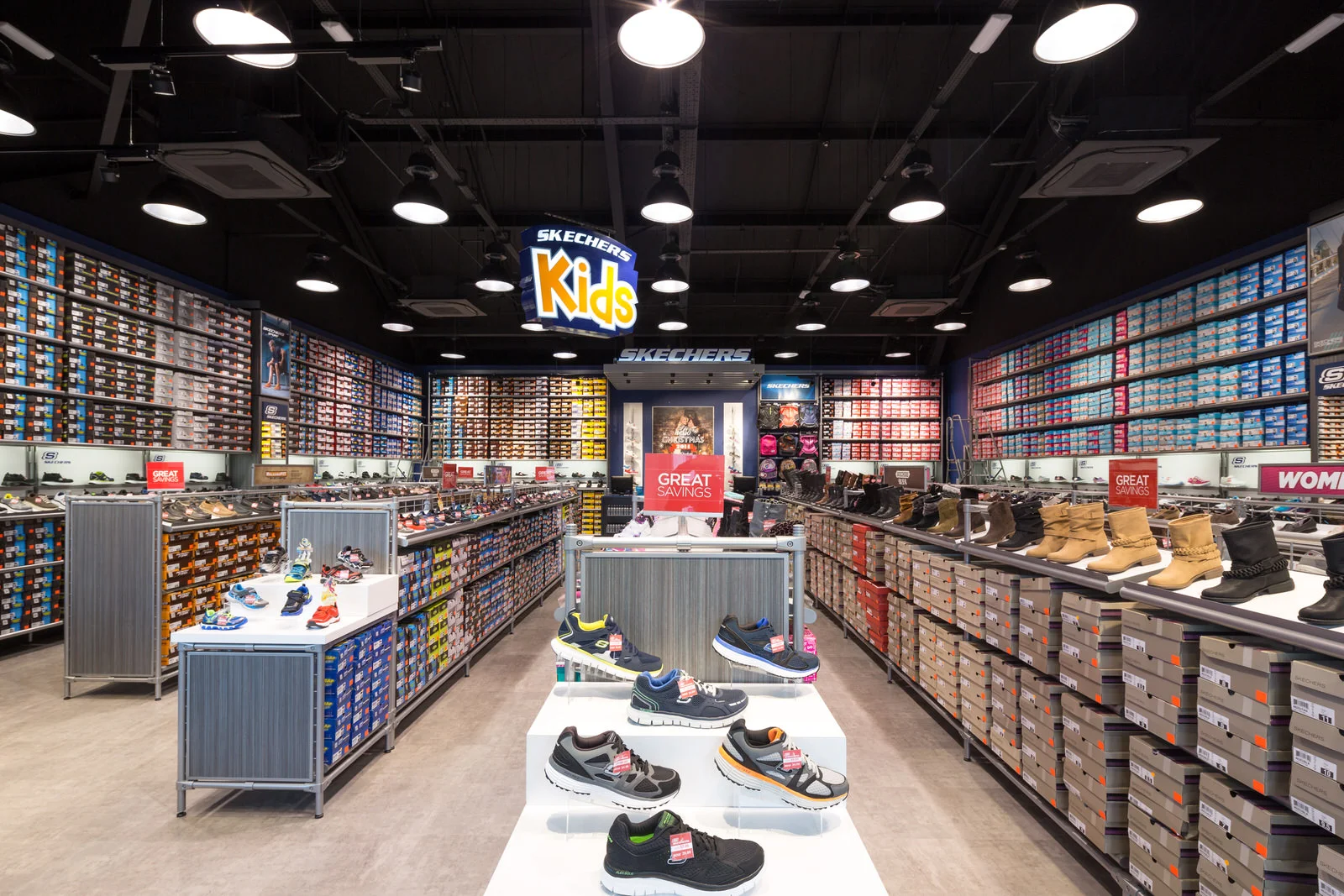 Outlet Shopping Interior Photography