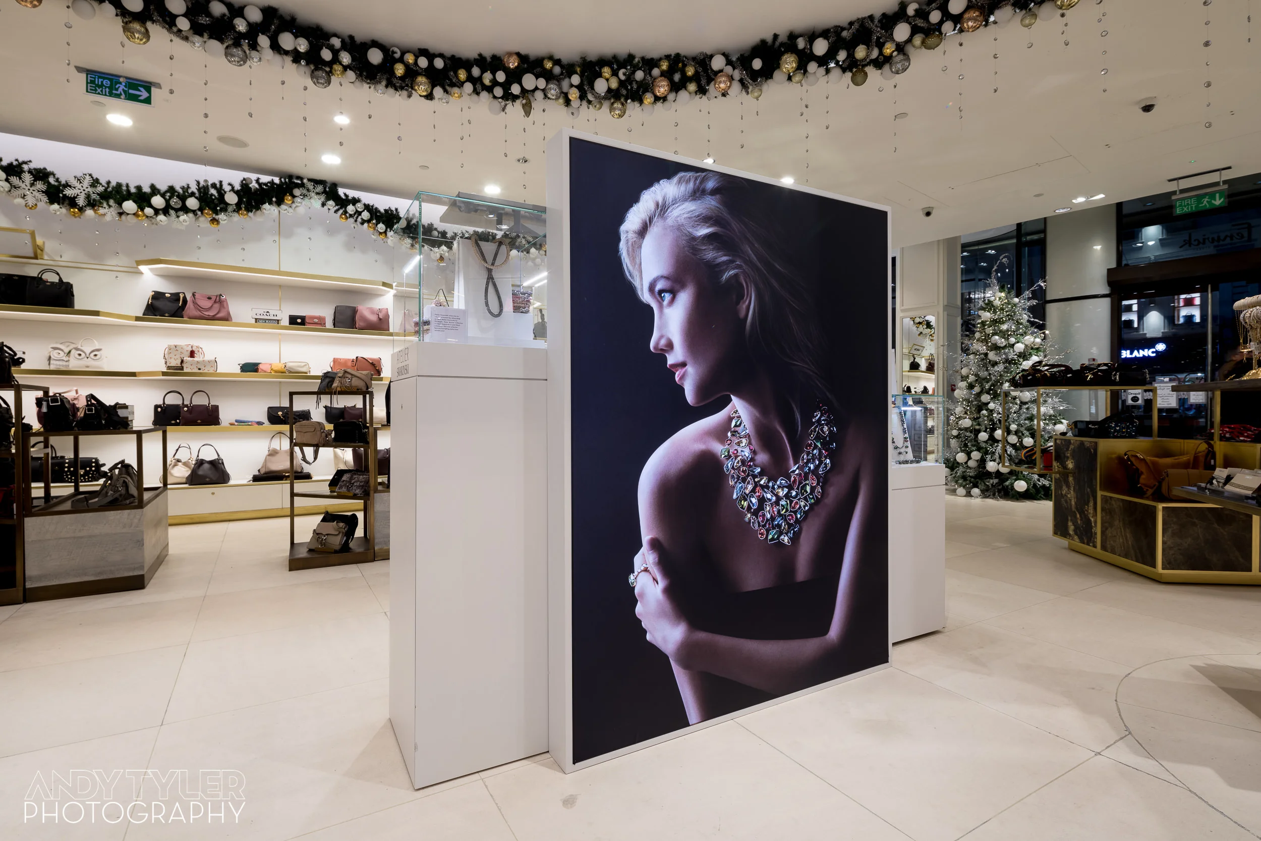 Andy_Tyler_Photography_Luxury_Retail_Interior_009_Andy_Tyler_Photography_089-5DB_7863.jpg