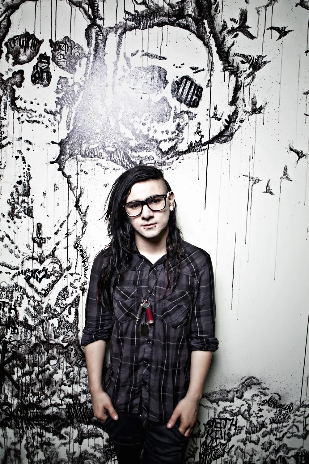 skrillex--main-pub--photo-by-ethan-saks-extralarge_1287516519307.jpg