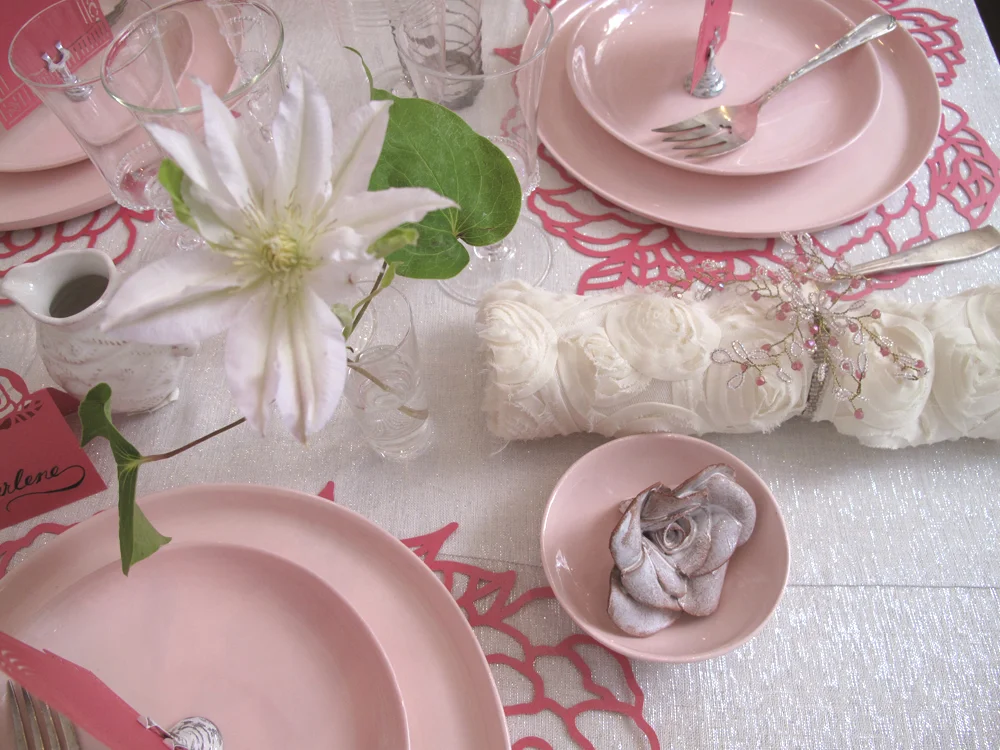 Robin_zachary_birdcage_table5_lr2.jpg