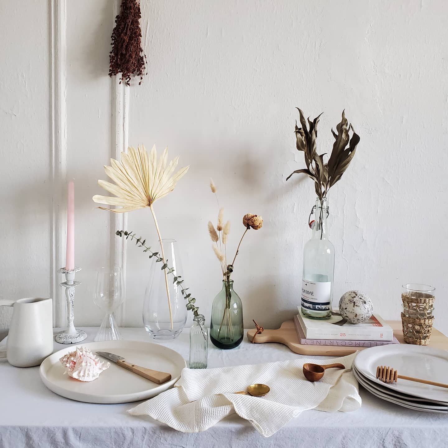 I had a lovely morning speaking to members of @mavenmastermind about tabletop styling as an introduction to a hands-on event I'm doing as part of the @havenconference in July in Atlanta. More on that soon! I'm so happy that events are being planned a