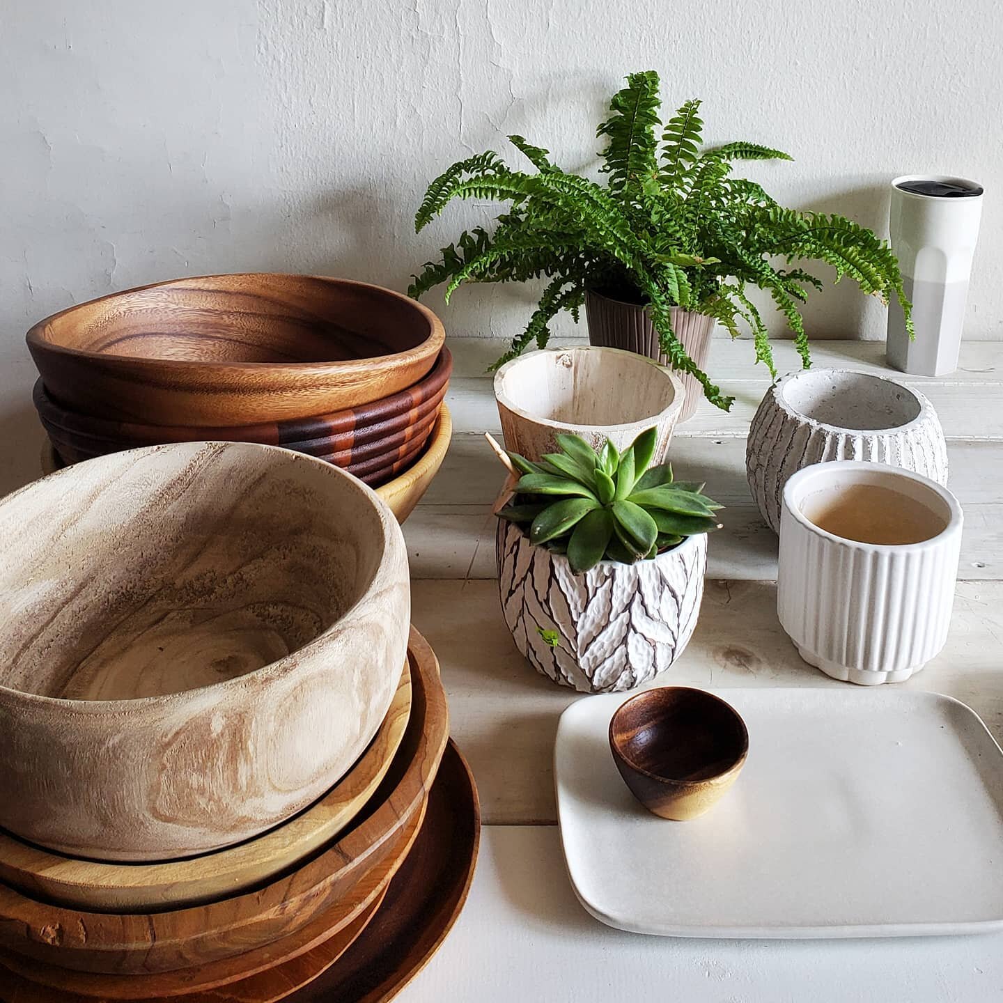 Switching it up is a big part of my job. When I work with clients, it's all about them. Here's a sampling of my organic modern props I've gathered for a shoot next week. White, browns, greens and their brand colors are what I need to focus on to crea