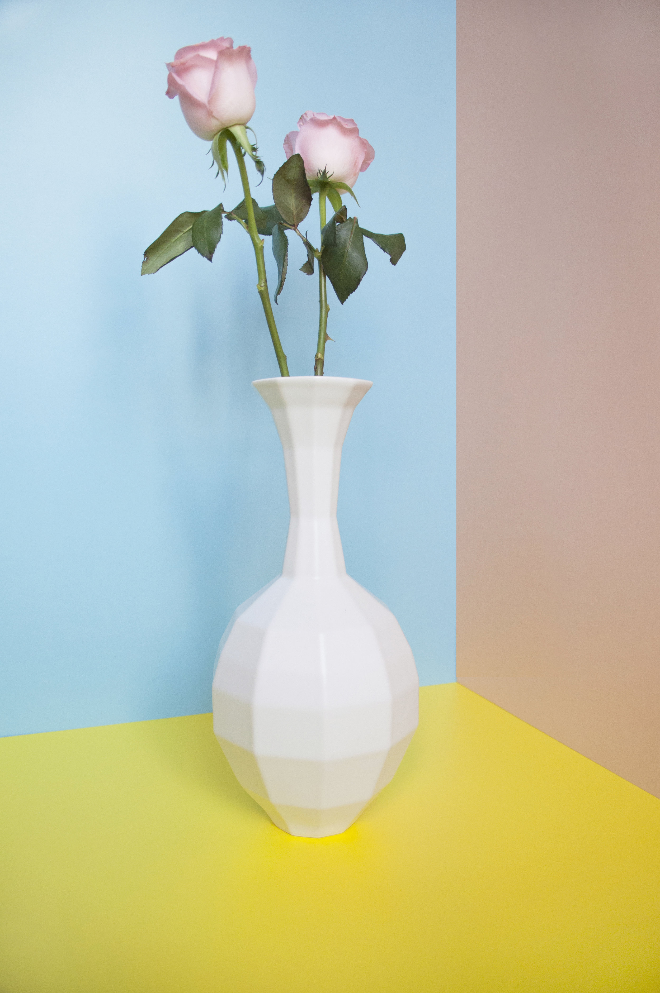 01 Low_Res_Vase_01.jpg