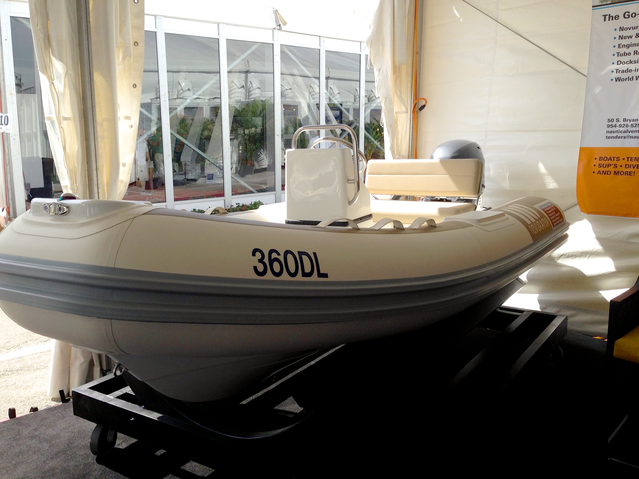 Novurania 360DL