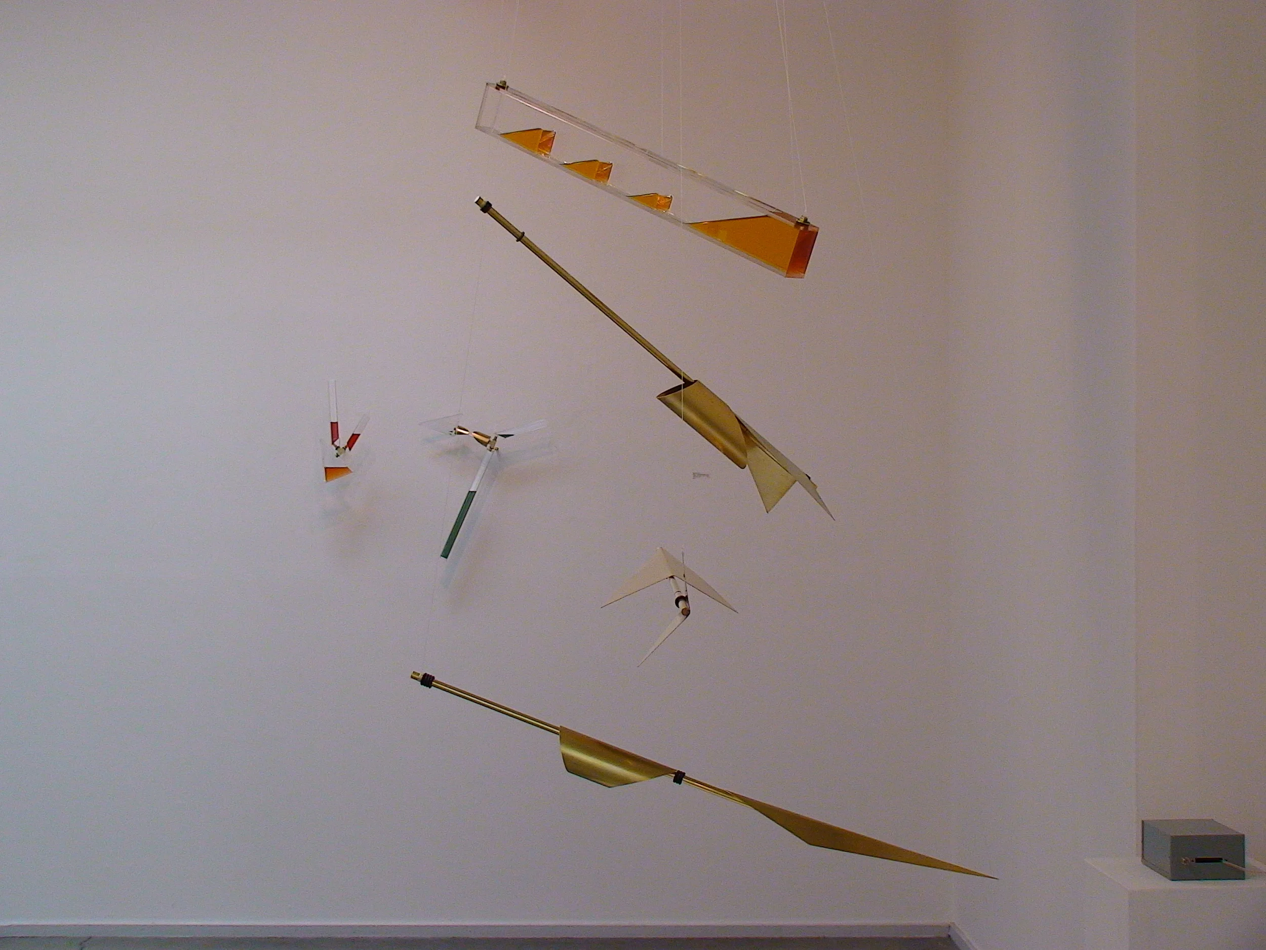 Golden Wings - Suspended Elements, Tilted Shaft VI (2)