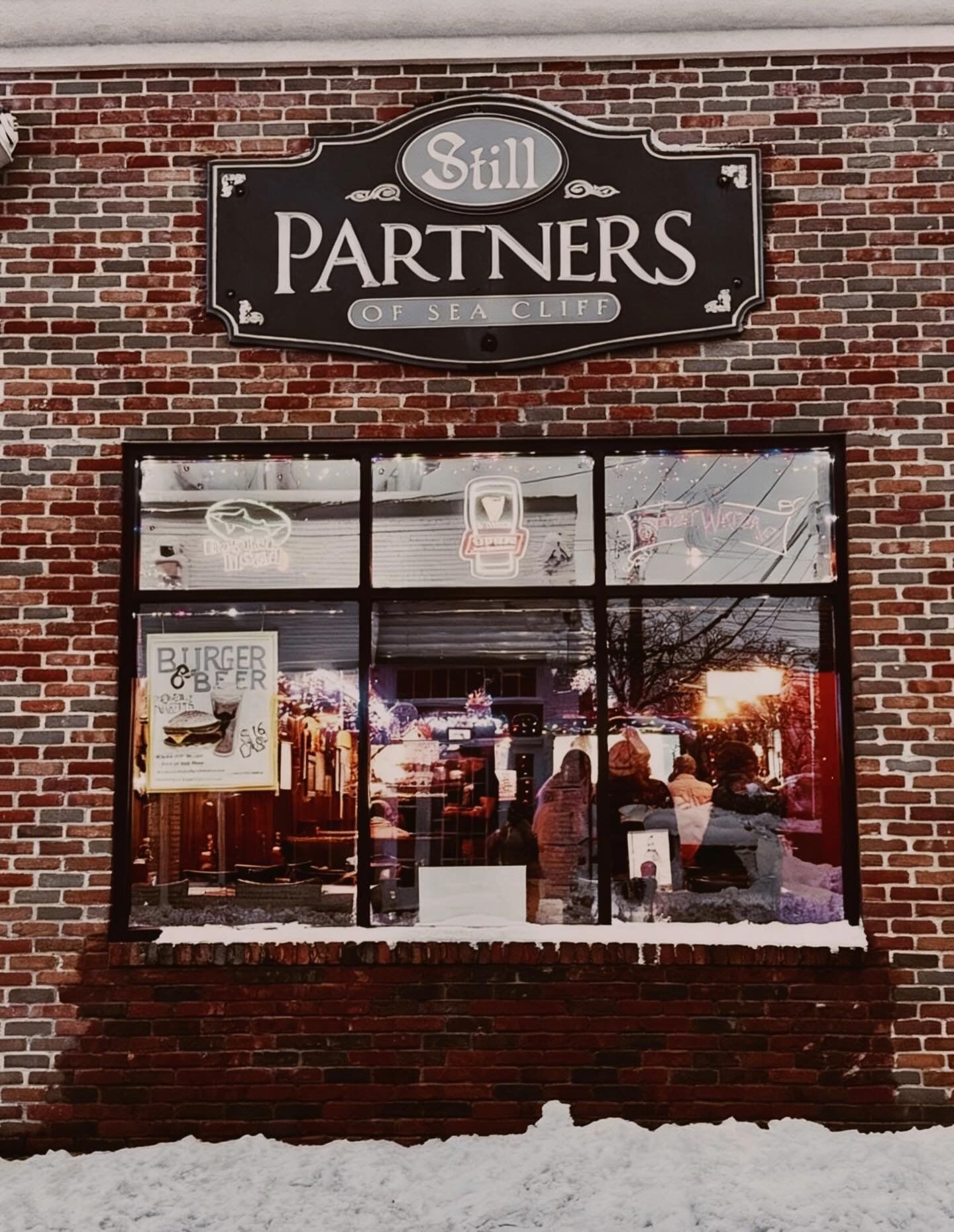 We&rsquo;re open on this snowy night, come on down for a burger &amp; beer 🍻🍔