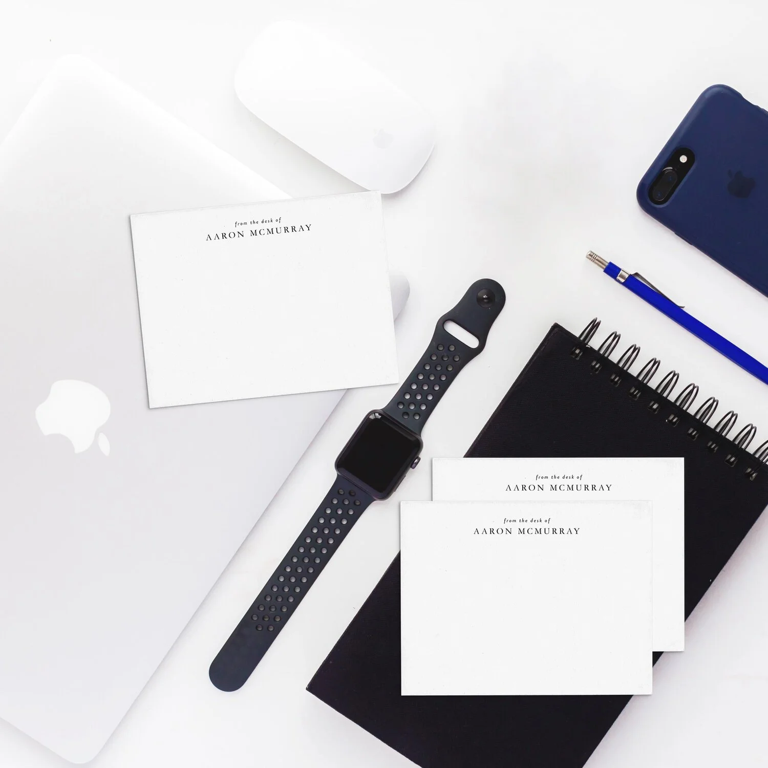 DESK / PERSONALIZED STATIONERY