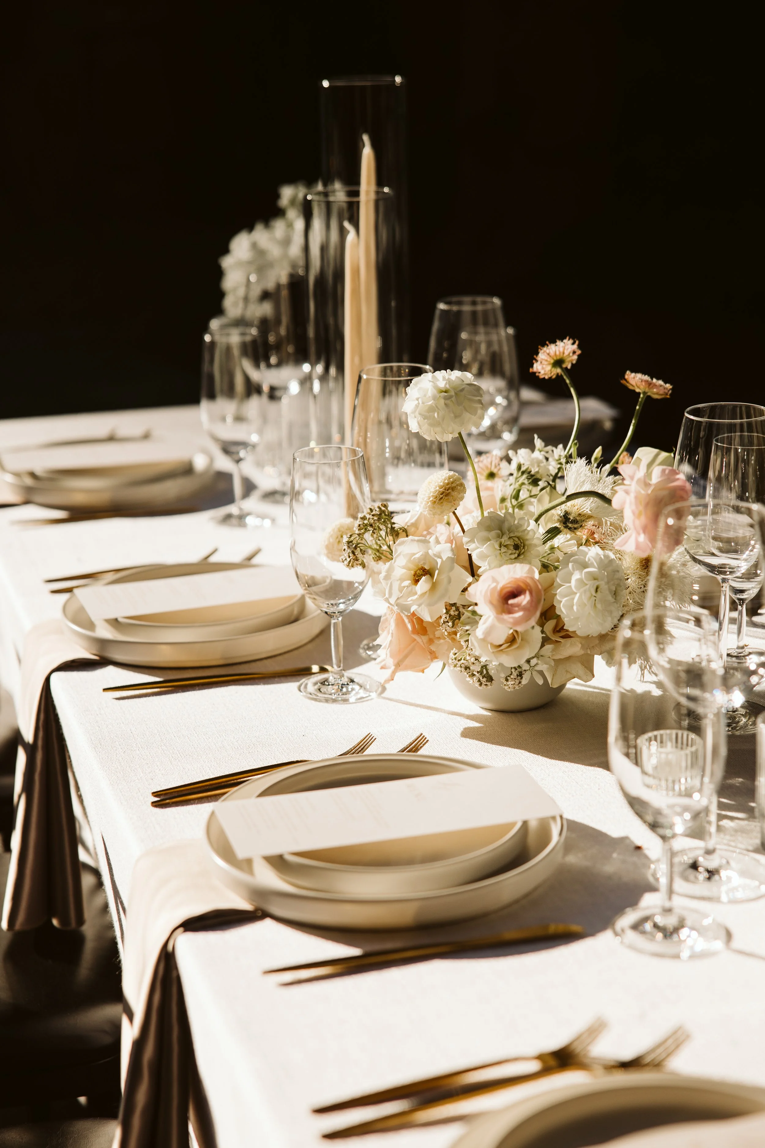 Warm Neutral Reception Tablescape