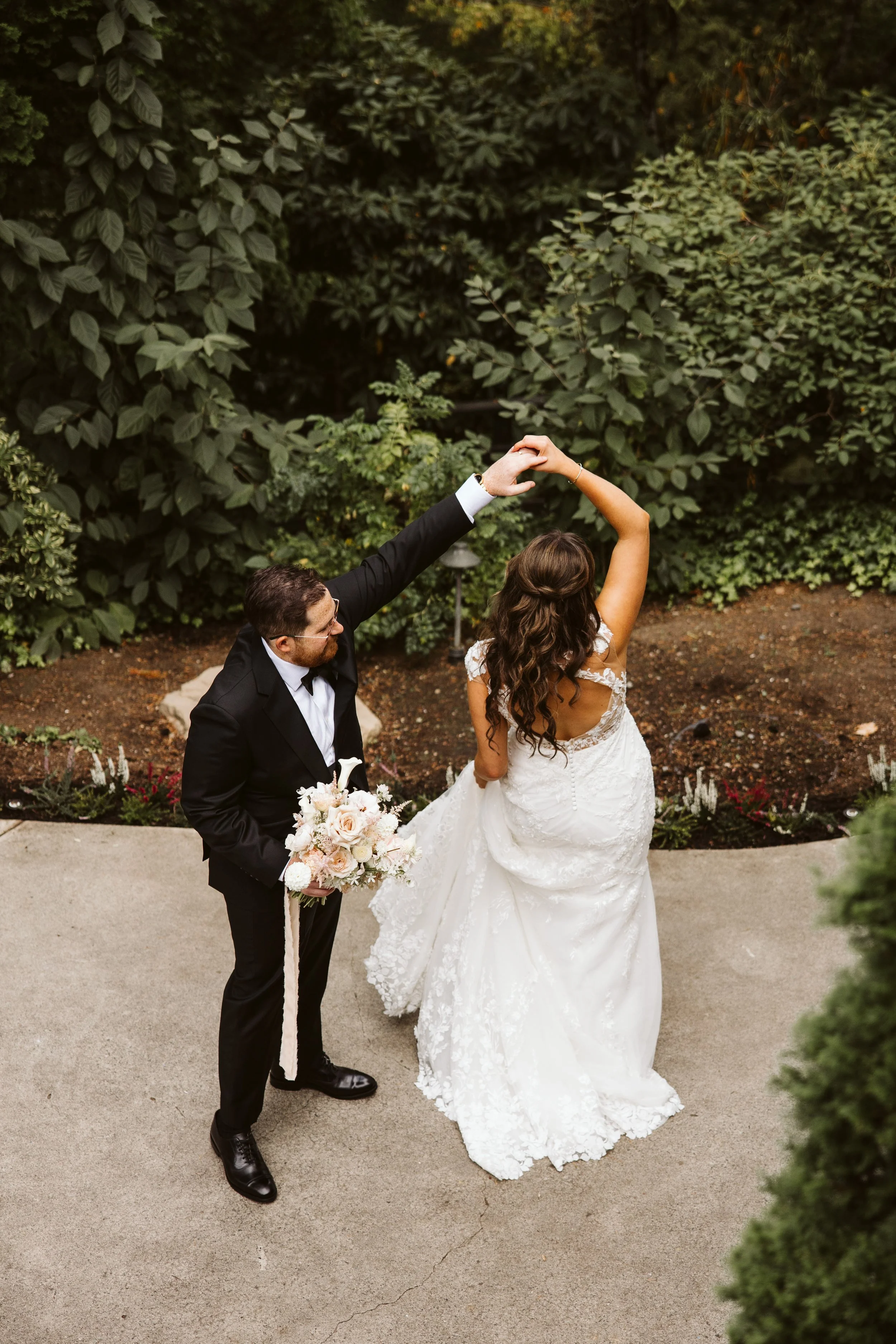 Romantic Outdoor Wedding in Seattle