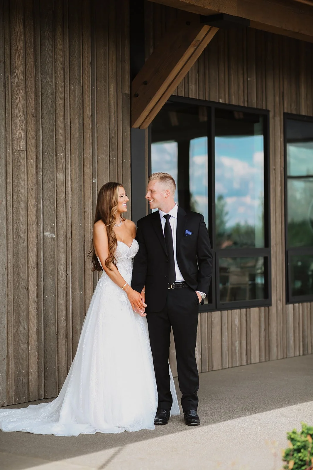 Bride Portrait – Timeless Elegance