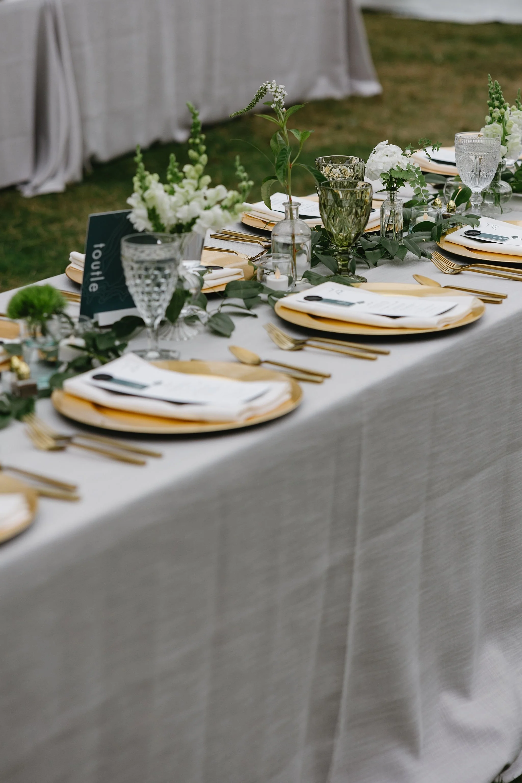 Reception table setting