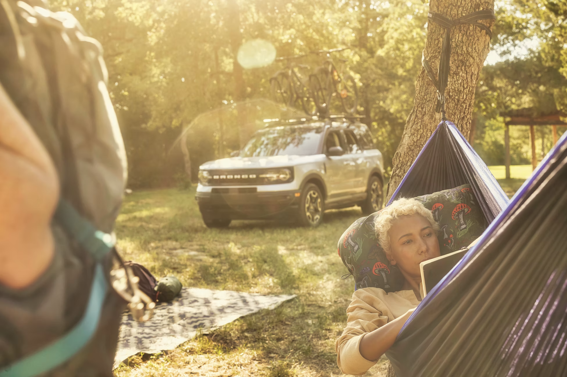 Ford: Set Decorator/Art Coordinator: Sara Flate, PD: NJ Set Design, Photographer Brian Doben