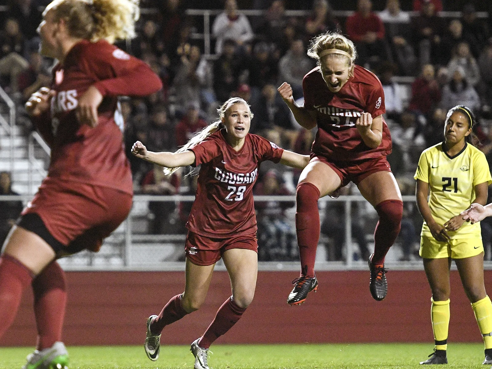  Washington State midfielder Maegan O'Neill, center-right, celebrates after heading in the go-ahead goal for the Cougars during the second half of a PAC-12 Conference soccer game against Oregon on Thursday, Sept. 27, 2018, in Pullman, Wash. 