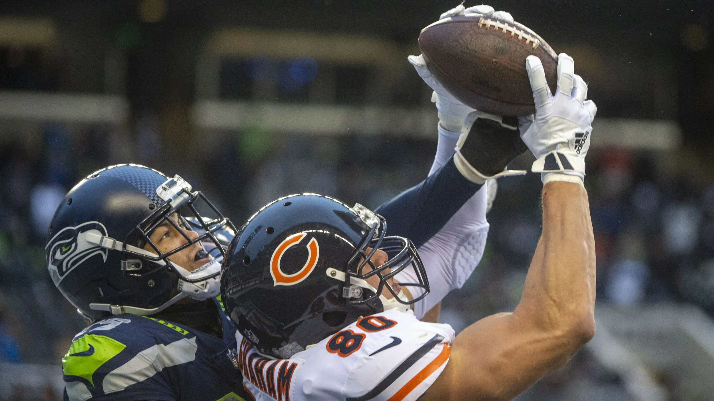  Seattle Seahawks cornerback John Reid (29) defends as Chicago Bears tight end Jimmy Graham (80) catches a touchdown pass from quarterback Nick Foles (9) during the fourth quarter of an NFL game on Sunday, Dec. 26, 2021, at Lumen Field in Seattle. 