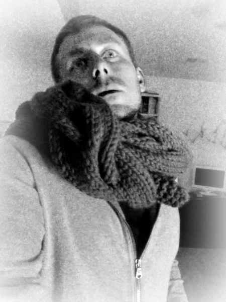 cbgrnscarfdone5.jpg