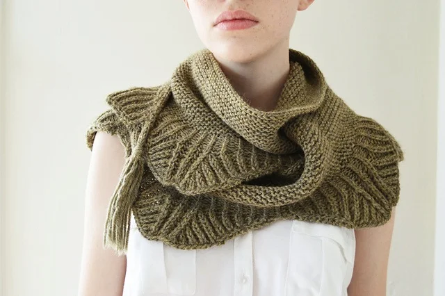 acbriocheshawl2_medium2.jpg