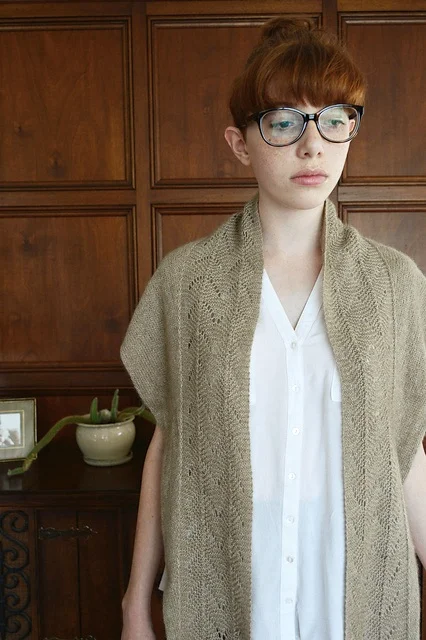 acsplitshawl2_medium2.jpg