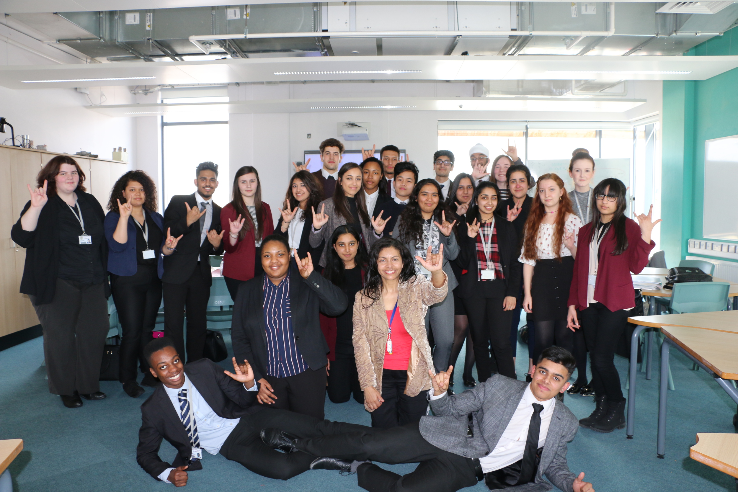 Students complete sign language course