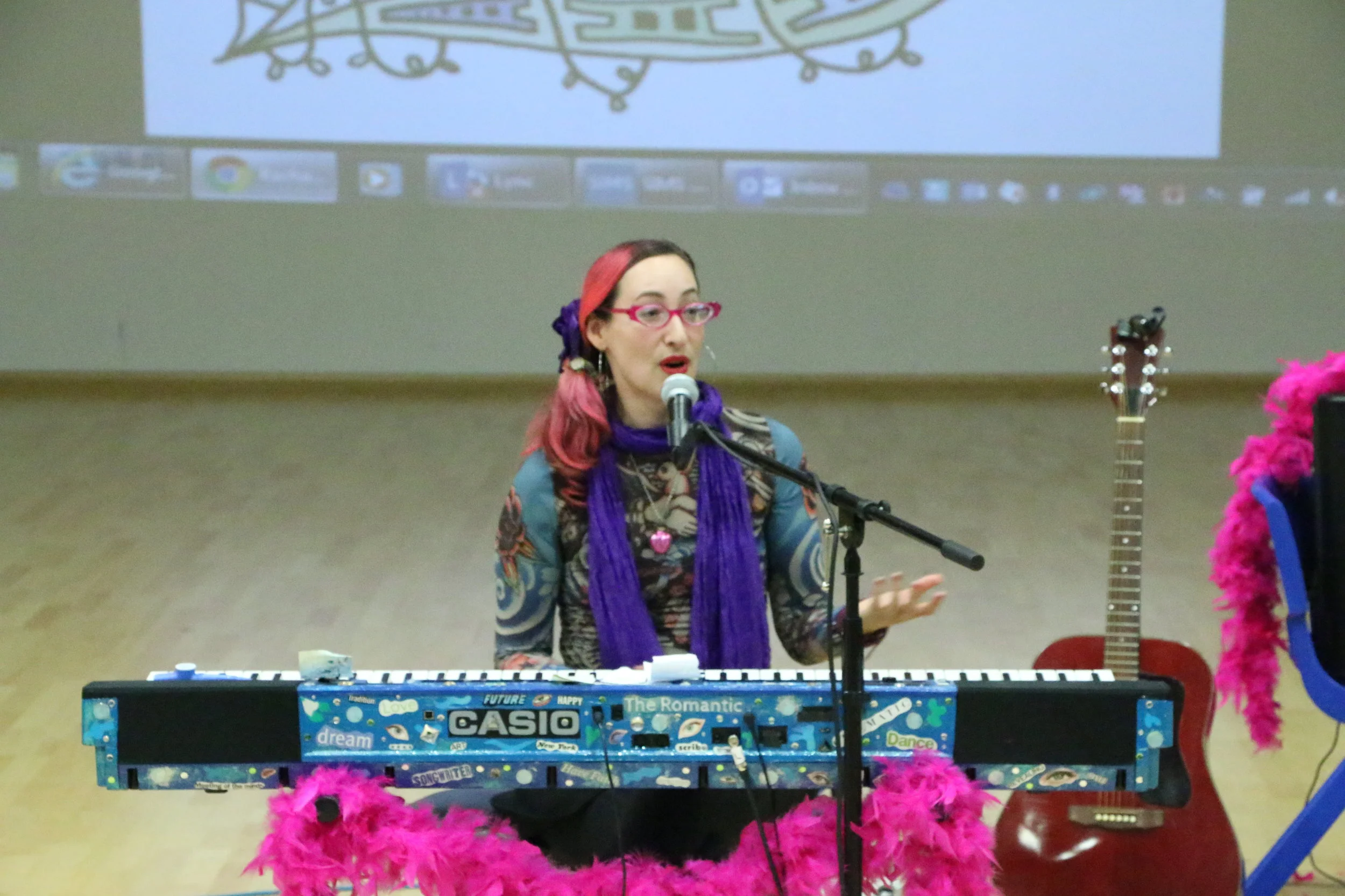 Award-winning musician inspires students on visit to Highfields